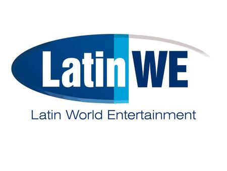 RAUL DE MOLINA Multiple Emmy award winning co-host of Univision Networks #1 rated entertainment news show El Gordo y la Flaca. Raúl was chosen as one.