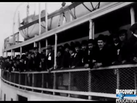 Chapter 5-2 CauseEffect The population grew so fast that housing couldn’t keep up with it. Jane Addams wanted to help immigrants. Immigrants were offered.