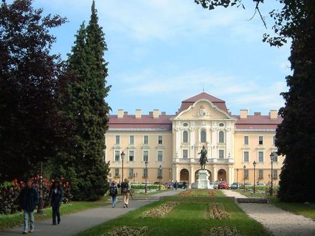 Challenges of the Hungarian agriculture and European Union accession Jozsef Molnar Szent Istvan University.