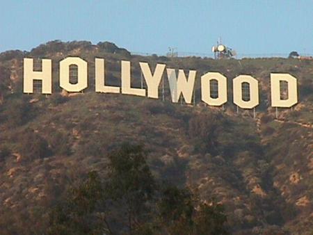 Hollywood — district of Los Angeles, California, located north-west of the city center. Hollywood has traditionally been associated with the American film.